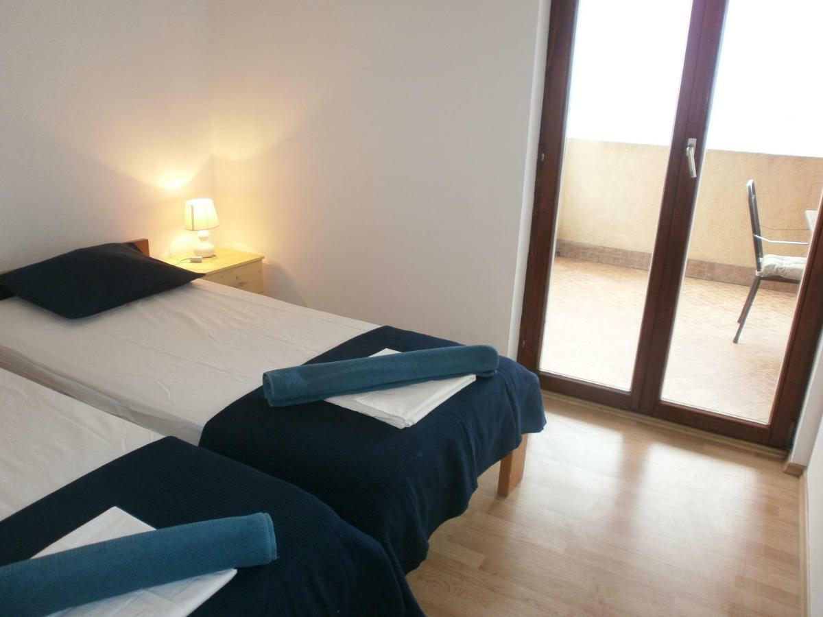 Apartment Marine Drage Bagian luar foto